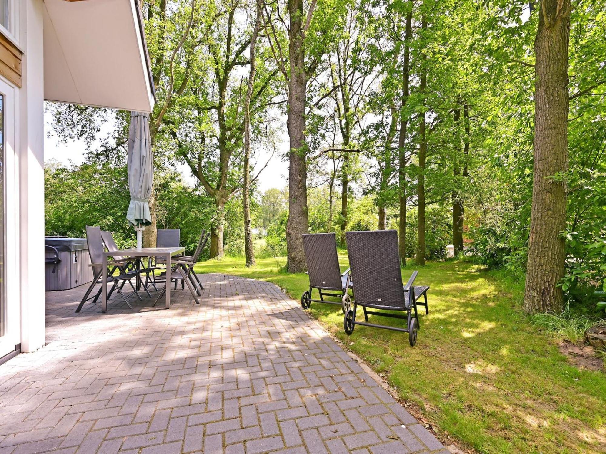 Chalet With Gorgeous View Of The Natural Surroundings Weerselo Esterno foto