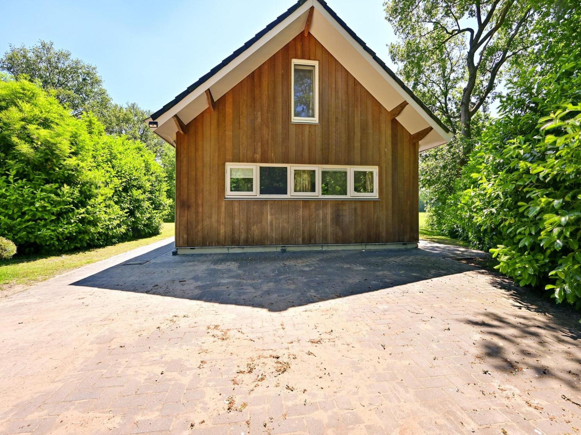 Chalet With Gorgeous View Of The Natural Surroundings Weerselo Esterno foto