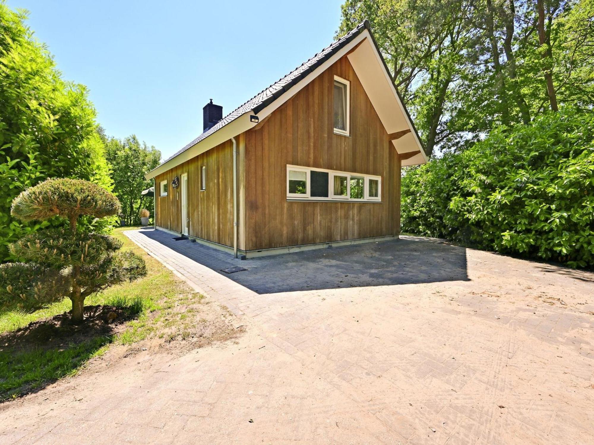 Chalet With Gorgeous View Of The Natural Surroundings Weerselo Esterno foto