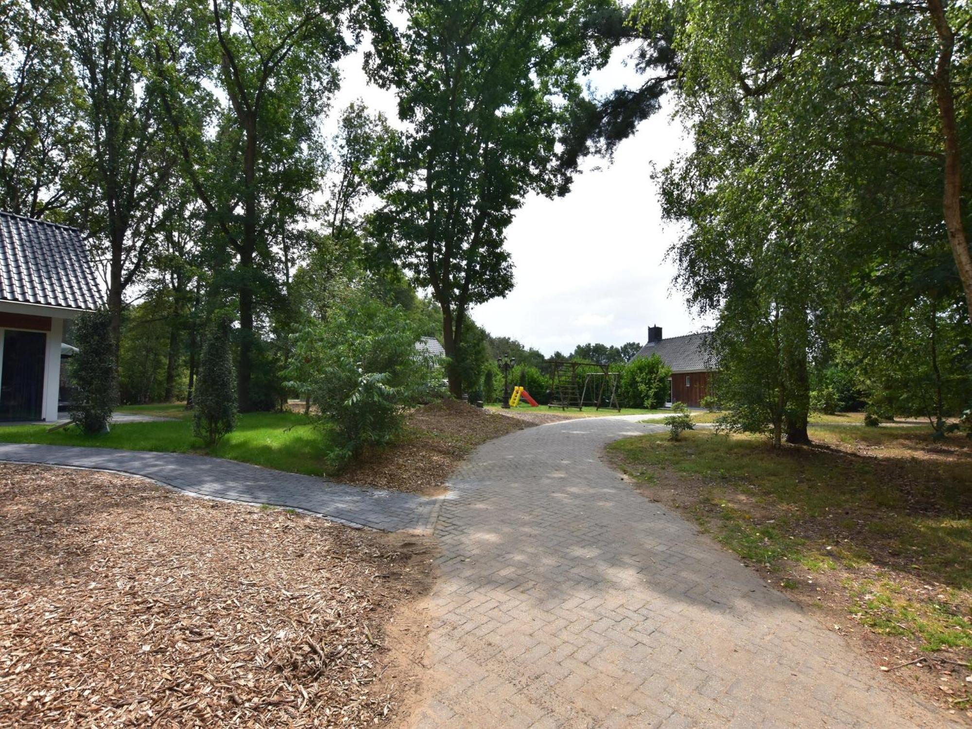 Chalet With Gorgeous View Of The Natural Surroundings Weerselo Esterno foto